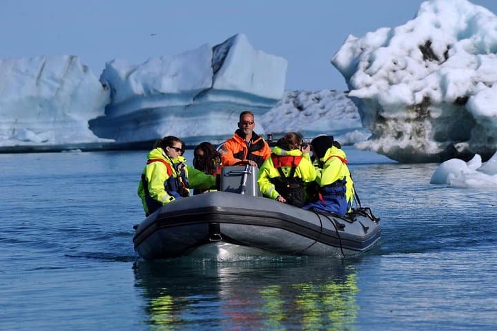 Glacier Lagoon & South Coast. Private Day Tour  2