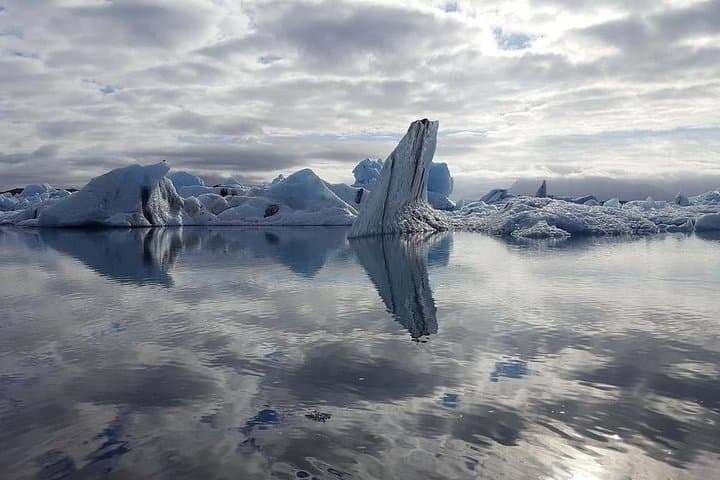 Glacier Lagoon & South Coast. Private Day Tour  3