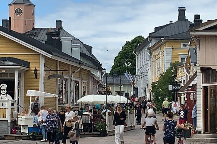 Helsinki Private Sightseeing + Porvoo City Old Town 3
