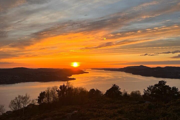 3-Hour Private Norwegian Hiking Experience with Local Guide 2