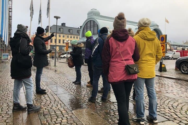 Historical Walking Tour in Restaurant and Bars in Central City 5