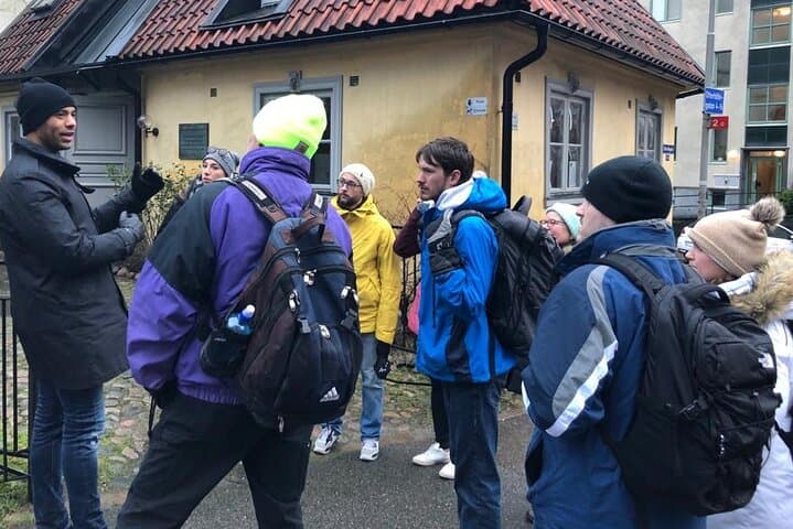 Historical Walking Tour in Restaurant and Bars in Central City 3