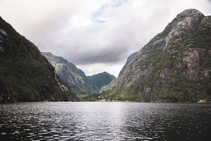 Scenic Hardangerfjord & Fyksesund RIB adventure from Norheimsund 2