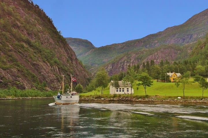 GUIDED TOUR: Secrets of the Fjords - the Osterfjord and Mo, 6.5 hours 2