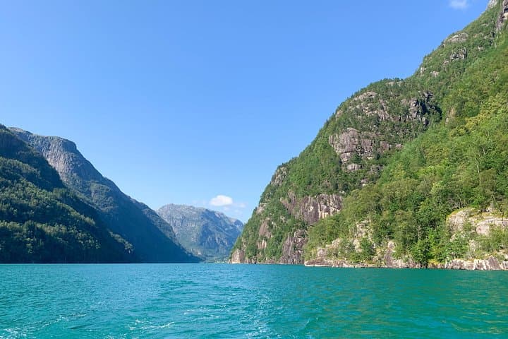 Private cruise - Fjord and waterfalls cruise to Modal- Mostraumen 4