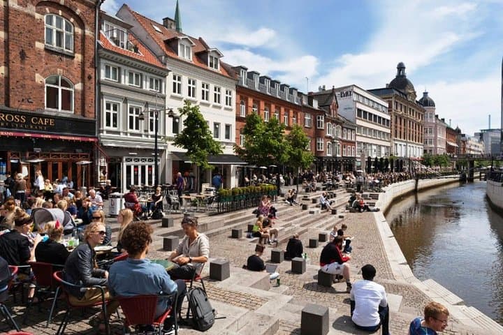 Aarhus Private Transfer from Aarhus (AAR) Airport to City centre 4