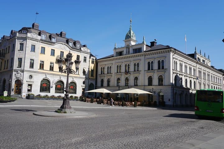 Uppsala Must See 2h city walk - 2h tour of all big attractions! 4