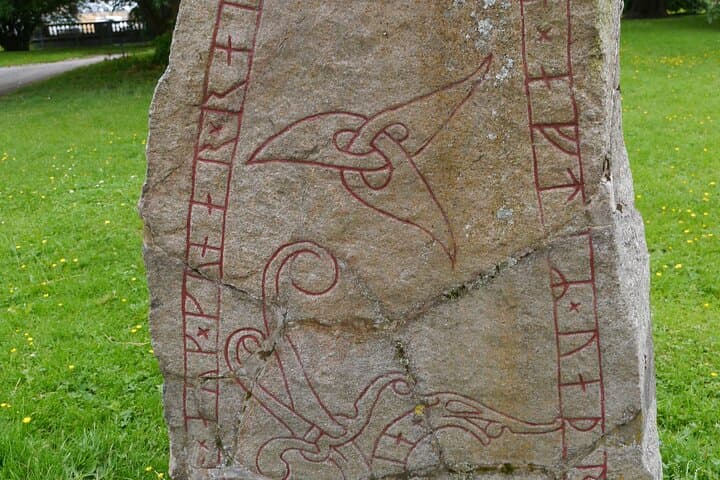 City walk 1h - Runes and rune stones in Uppsala 3