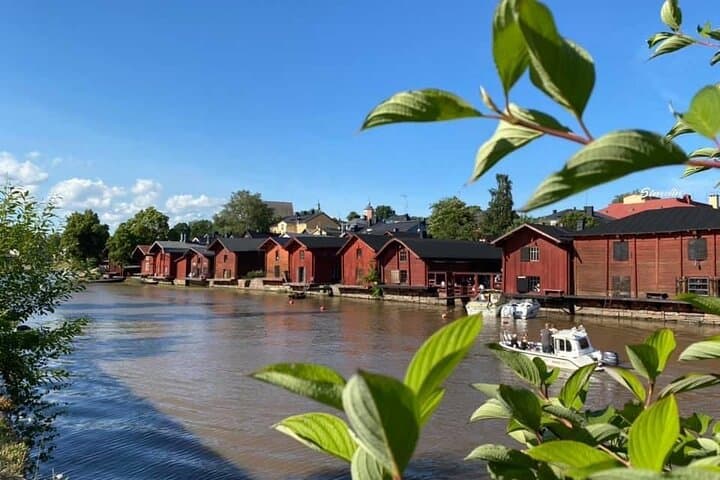 Helsinki Private Sightseeing + Porvoo City Old Town